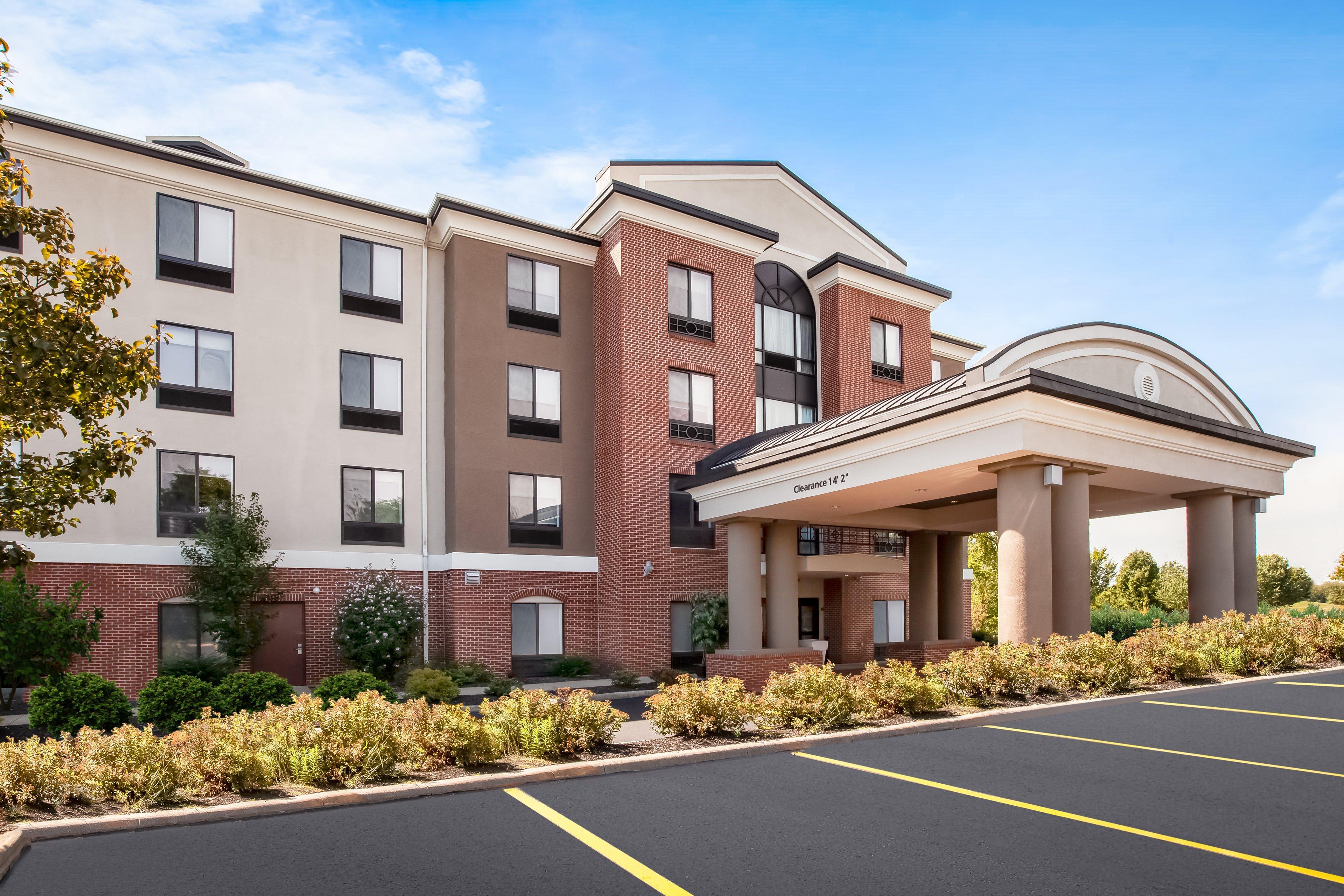 Holiday Inn Express Hotel & Suites Cleveland-Richfield By Ihg Brecksville Exterior foto